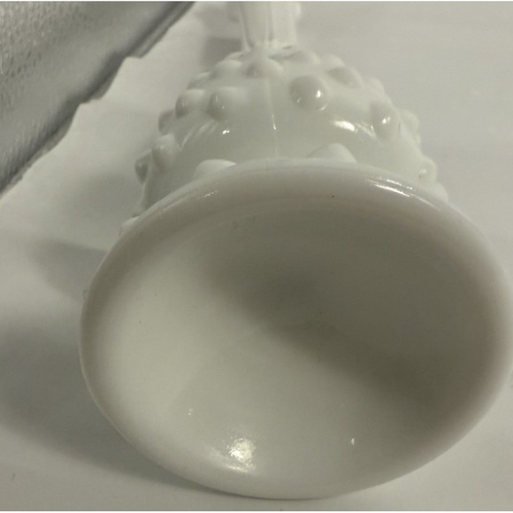 Fenton‎ Hobnail Bud Vase - Picture 3 of 4